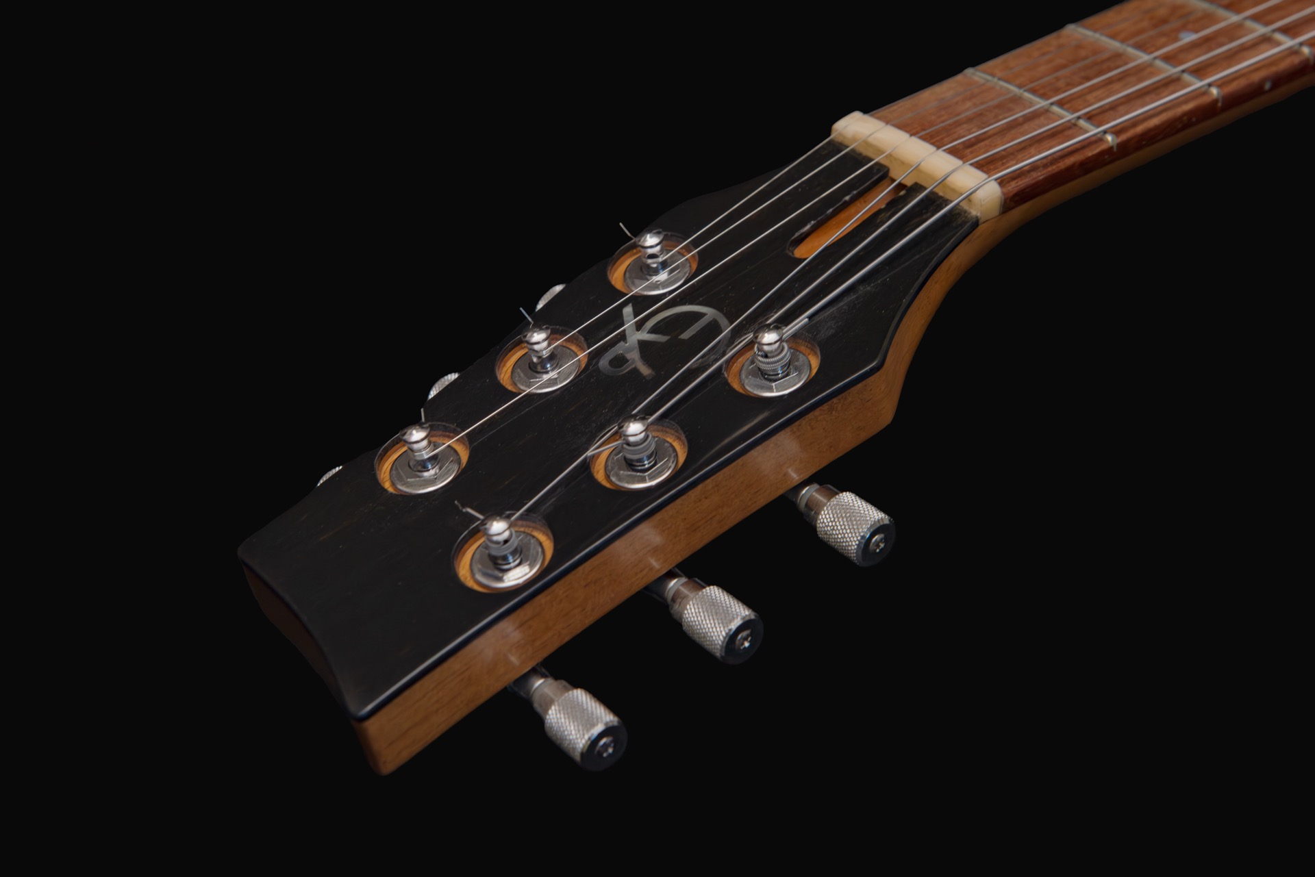 concept_p90_head_front